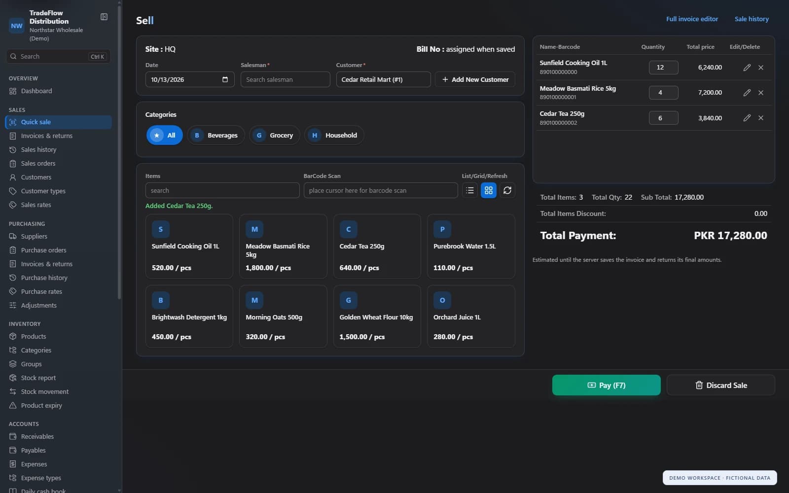TradeFlow Quick Sale in dark mode with the product catalog, three fictional cart items and total payment.